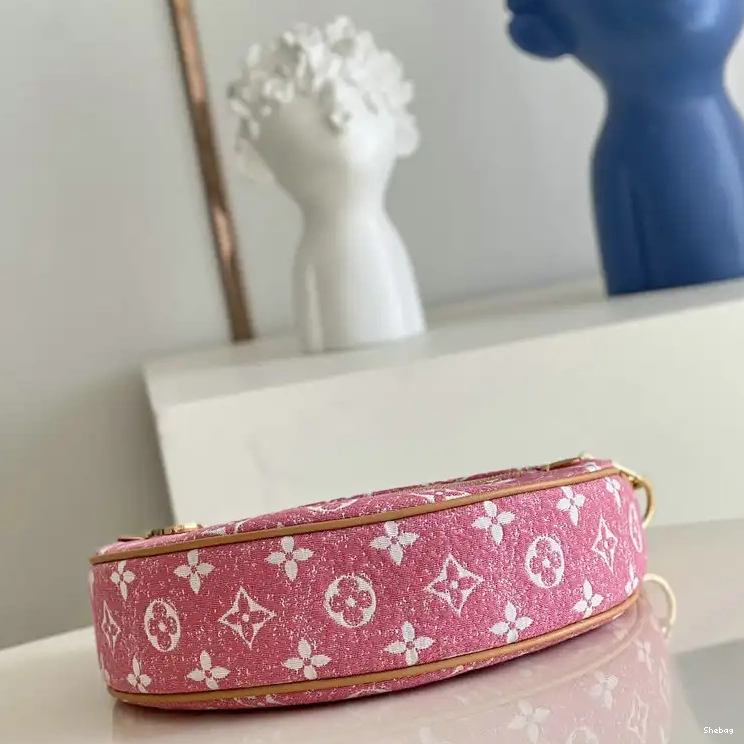 2201YA0007 LV Bag 0630